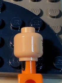 LEGO INDIANA JONES Minifig, Head Male, Stubble & Grin (Indiana Jones) 7199