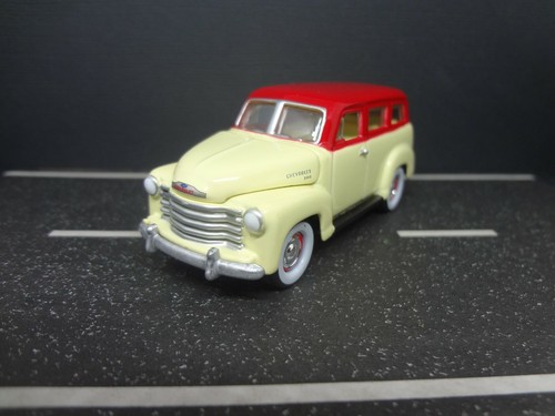 Johnny Lightning 1950 Chevy Suburban with Moon equipped trailer Loose 1:64