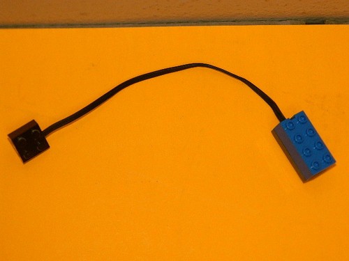 LARGE QUANAITY LEGO TECHNIC ELECTRIC 9 VOLT LIGHT SENSOR MINDSTORMS RCX