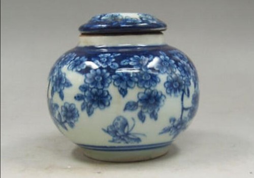 Chinese old Handmade painting flowers blue and white porcelain Tea caddy pots