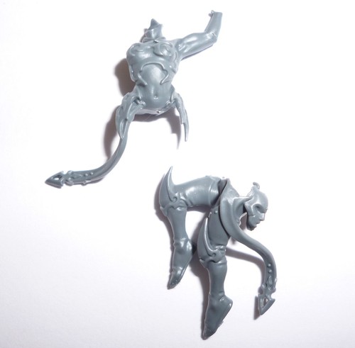 G1168 Dark Elves Daughters of Khaine Khinerai Torso /& Legs C