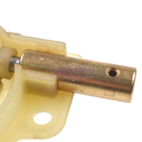 For HUSQVARNA 36 41 136 137 141 142 Poulan 545036801 530029838 New Oil Pump Cap For HUSQVARNA 36 41 136 137 141 142 Poulan 545036801 530029838 New Oil Pump Cap