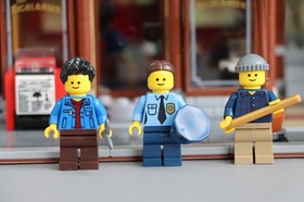 LEGO® Creator Expert 10246 Detective’s Office 100% Complete With Instructions