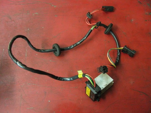 http://i.ebayimg.com/t/01-02-03-04-05-00-99-saab-9-5-oem-heat-ac-blower-motor-speed-resistor-4869319-/00/s/NDgwWDY0MA==/$(KGrHqZ,!pEE63YiDEB-BPB)jQg5ig~~60_12.JPG
