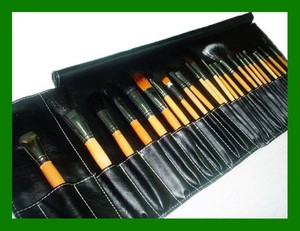 Mineral Makeup Kits on 24 Makeup Brushes Black Pouch Set Case Kit Goat Hair Cosmetic Mineral