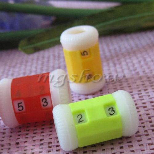 Details about 2Pcs Size Plastic Crochet Knitting Row Counter Round ...