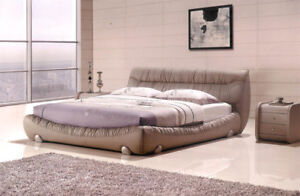 3pc Contemporary Modern Queen Bedroom Set #AM-B6232-Q