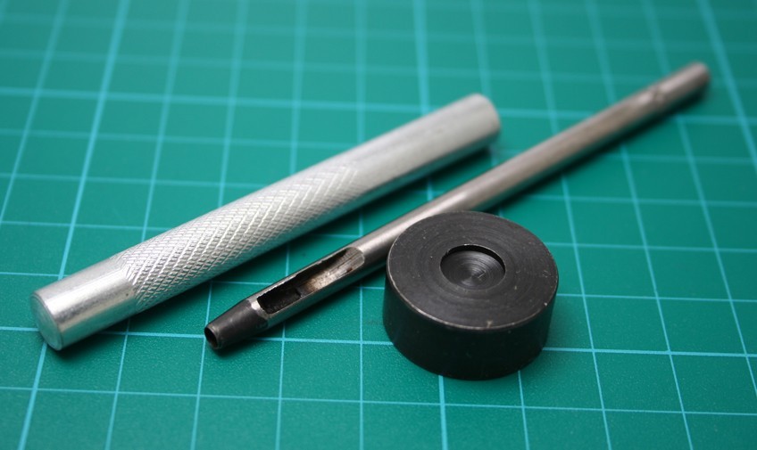The new manual metal buckle leather punching riveting tool set 8mm