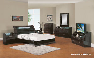 4Pc Contemporary Black/Kokuten Veneer Queen Bed  Bedroom Set  GB018BD