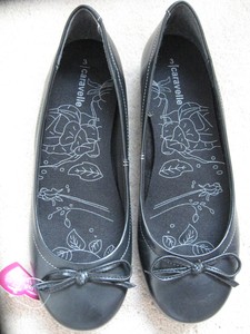 Caravelle Shoes