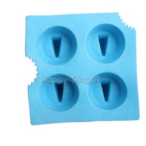 i.ebayimg.com/t/Drink-Ice-Tray-Cool-Shark-Fin-Shape-Ice-Cube-Freeze-Mold-Ice-Maker-Mould-v-h9-/00/s/NTg1WDU4NQ==/z/NG4AAOxy8e9SWWaI/$T2eC16F,!y0FI,UwmyruBSWW,IMgTQ~~60_35.JPG