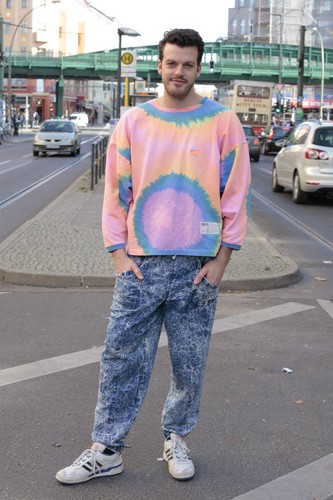http://i.ebayimg.com/t/Gorilla-Wear-Herren-Pullover-bunt-colorful-80er-True-VINTAGE-80-s-men-Fitness-/00/s/MTYwMFgxMDY2/z/564AAMXQWzNSiQaj/$_12.JPG