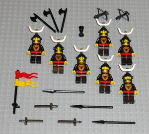 Lego Weapons on Lego Minifigures Lot 7 Bull Castle Knights Toys Swords Weapons Lego
