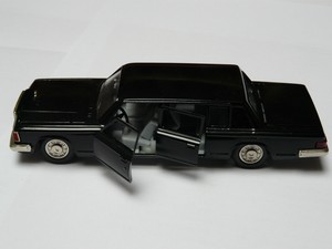 MODELLAUTO quot; ZIL 115 quot; LIMOUSINE 1:43 USSR CCCP in Originalverpackung