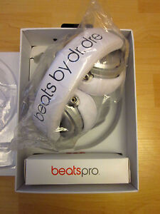 Monster Beats by Dr Dre Pro Over the Head Headphones Original - White
