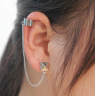 New Punk Rock Silver Metal Pyramid Spike Rivet Chain Link Ear Cuff Clip Earring