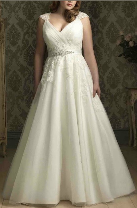 ... WhiteIvory Plus-Size Wedding Dress Size 6 8 10 12 14 16 18 20 22