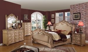 Royale Sleigh Bed Traditional 7 Pc Bedroom Set Antique Whitewash Finish w/ Bench