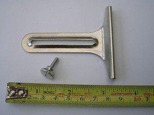 SEWING MACHINE UNIVSERAL LARGE SEAM GUIDE FITS BROTHER SINGER JUKI