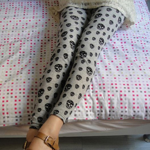 tight pattern pants