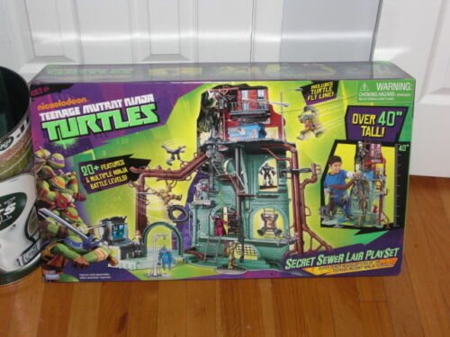 2012 Nickelodeon Teenage Mutant Ninja Turtles April/Leo Error Rare! Misprint in Toys & Hobbies