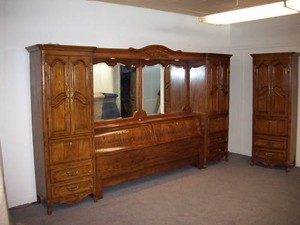 Thomasville ARMOIRE Pier Group Solid Hardwood-1/2 Retail Price-Delivered 2 Door