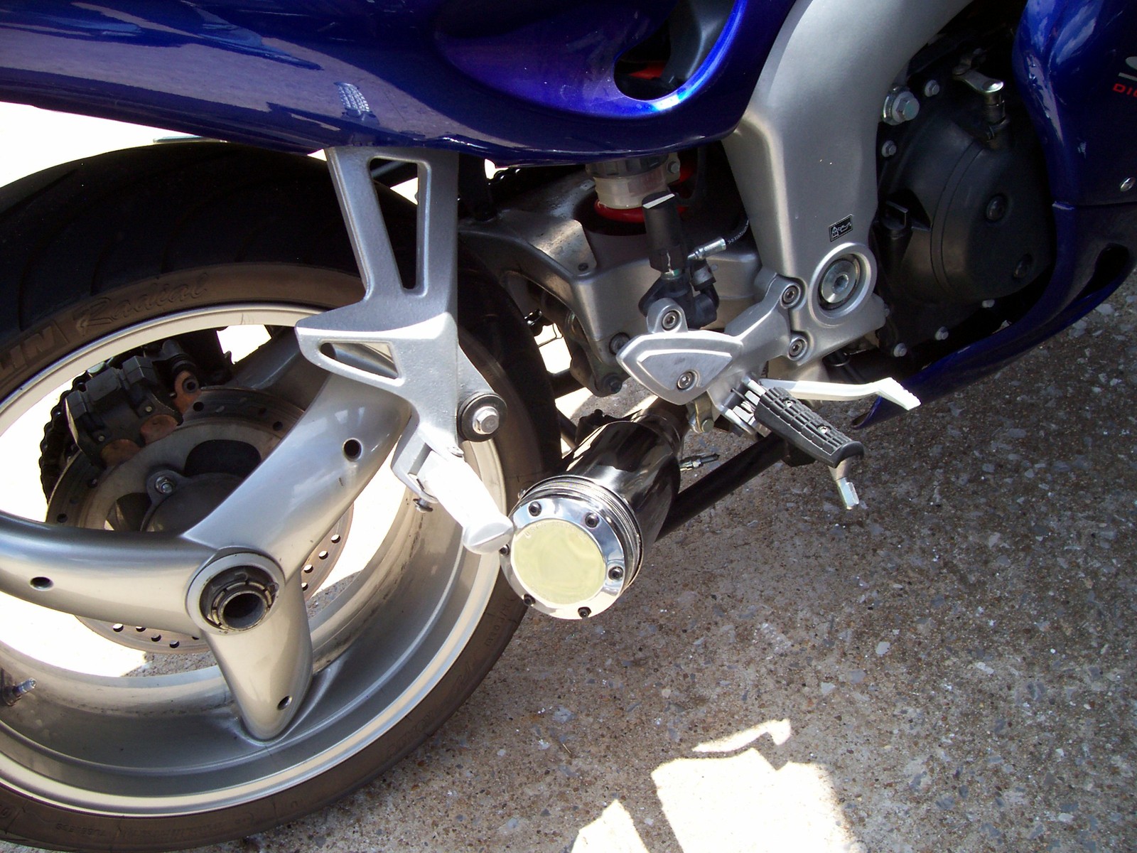 triumph daytona 955i underseat exhaust