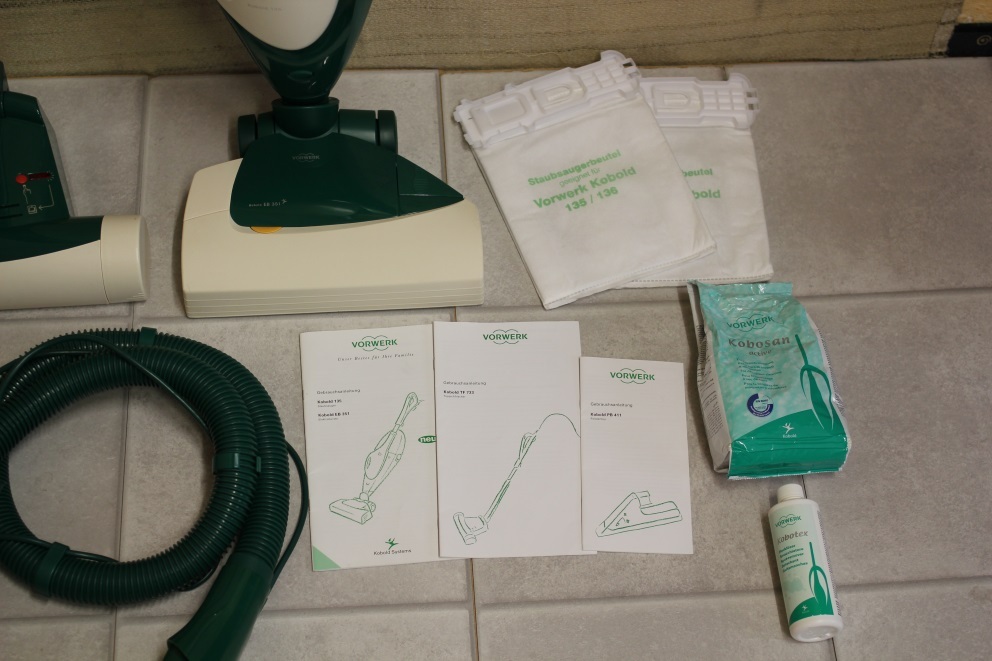 Vorwerk Kobold VK 135 GrünWeiß mit Teppichreinigung Vorwerk Kobold VK 135 GrünWeiß mit Teppichreinigung