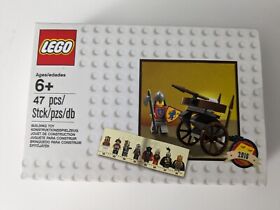 LEGO #5004419 Classic Knights Minifigure Set - New, Factory Sealed, Retired