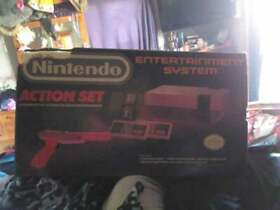 Juego de acción Nintendo NES gris consola