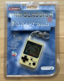 1998 Nintendo Mini Classics - Snoopy Tennis Keychain Game & Watch Super Rare!