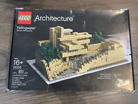 LEGO ARCHITECTURE: Fallingwater (21005) RETIRED (100% Complete)