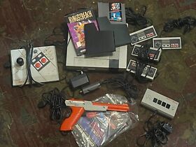 NES Bundle 4 Controllers, Four Score, Advantage And Zapper With Games Works