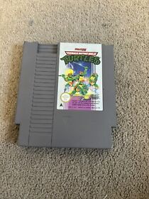 Teenage Mutant Ninja Turtles Nintendo NES Game Cartridge