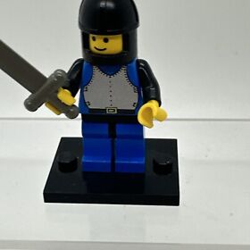 LEGO Castle Minifigure cas187 Blue Knight from Set 6059 Knight's Stronghold