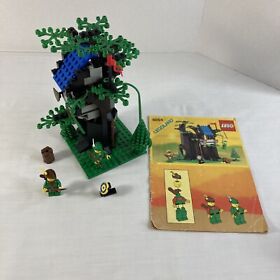 LEGO Forestmen's Hideout (6054), 194 pieces, Complete w/ instructions, NO box