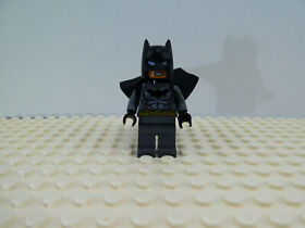 Lego BATMAN Dk Bluish Gray Suit w/ Black Mask Minifigure 7884 7886 7888 (bat024)