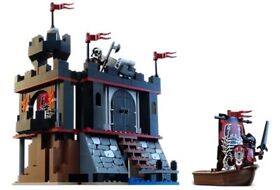 LEGO Castle: Dark Fortress Landing (8802)