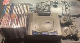 AMAZING JAPANESE SEGA SATURN Lot With Console Controllers and 25 GamesSNK,CAPCOM
