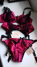 AGENT PROVOCATEUR SEXY DOLLEY BRA 32D & SUSPENDER & 3 MED OUVERT OPEN BRIEF BNWT