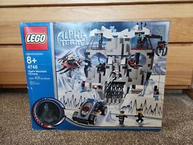  LEGO 4748 Alpha Team Ogel’s Mountain Fortress Never Opened Box Damage