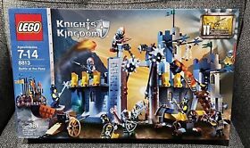 LEGO Castle: Battle at the Pass (8813) - Sealed New In Box