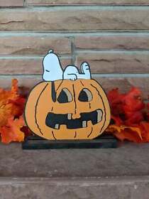 Pumpkin Snoopy Tabletop Decoration