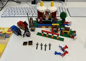 Lego Castle System Vintage 6060 Knight's Challenge Complete w/Manual