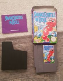 NINTENDO NES -  SNAKE RATTLE N ROLL - Box and Manual with cartridge wallet