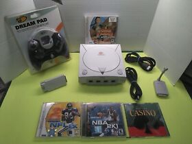 SEGA Dreamcast  Home System One Controller All Hookups 4 Games - White