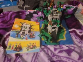 Lego Castle Forestmen's River Fortress 6077 Used Prestine Condition Vintage Lot