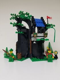 Vintage LEGO Set 6054, Forestmen's Hideout, 100% Complete