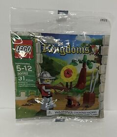 LEGO Kingdoms Target Practice Polybag 30062 Lion Knight Quarters Minifig Castle