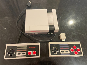 Classic Mini NES Nintendo Entertainment System + Cables + Wireless Controller